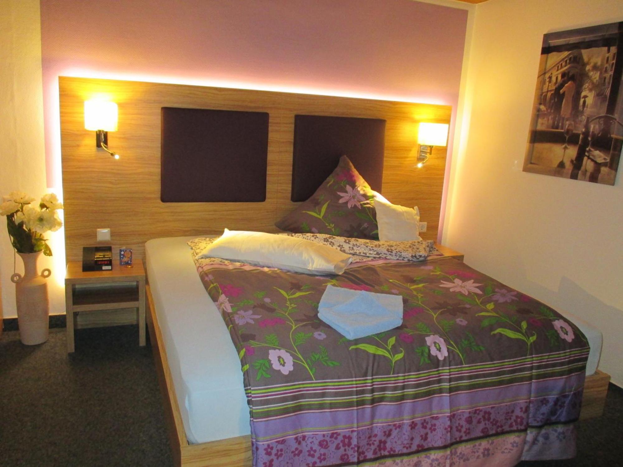 Landgasthaus Bonn Baunatal Room photo